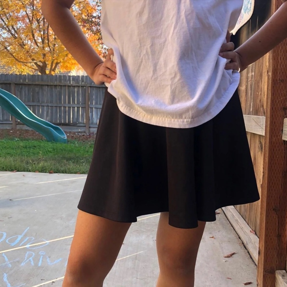 Sans Souci Black Skirt